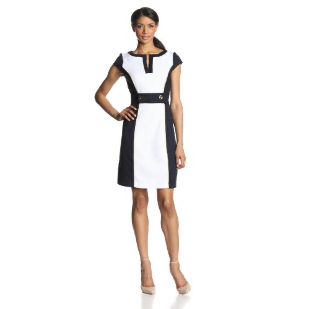 Sandra Darren slit neck button dress size 6